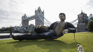 Jeff Goldblum statue in London, 17 July 2018