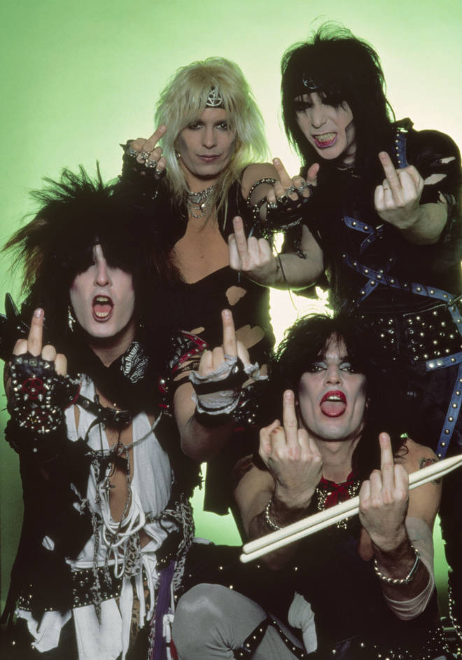 Mötley Crüe count up how many gigs they had to cancel in 1988