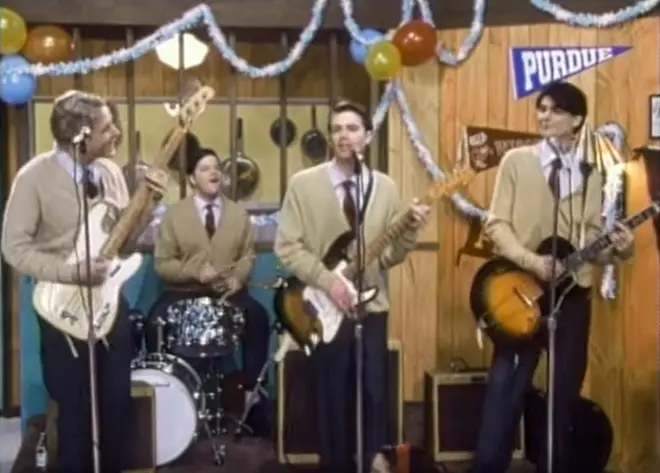 Weezer - Buddy Holly video