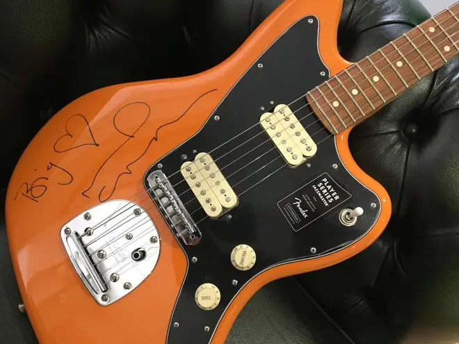 Noel Gallagher signed guitar