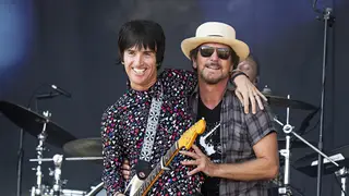 Johnny Marr with Pearl Jam frontman Eddie Vedder at Ohana Music Festival 2018