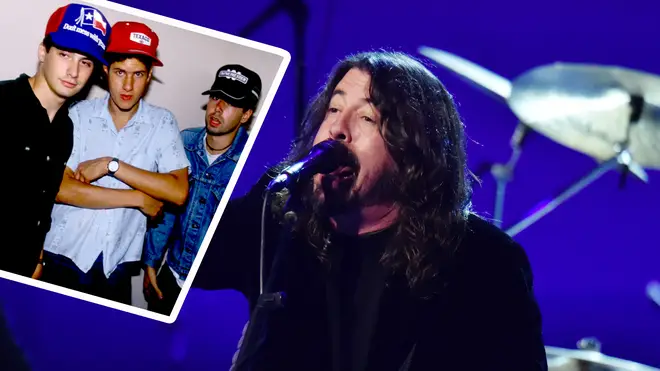 Dave Grohl covers The Beastie Boys Sabotage with Greg Kurstin for his special Hanukkah song series