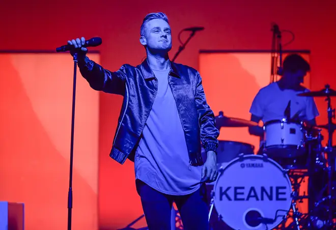 Tom Chaplin performing with Keane in California, March 2020