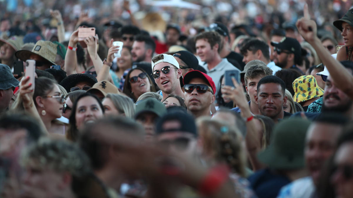 New Zealand hosts 20,000 music fans in the biggest gig from pandemic