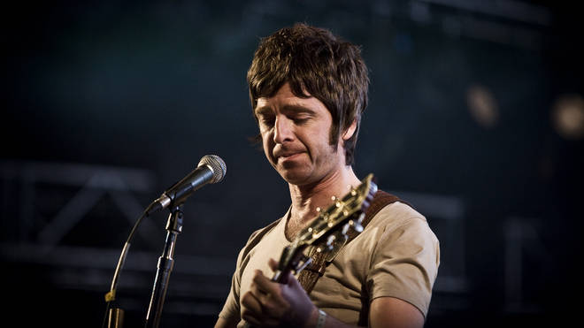 Noel Gallagher from Oasis plays Denmark in 2009