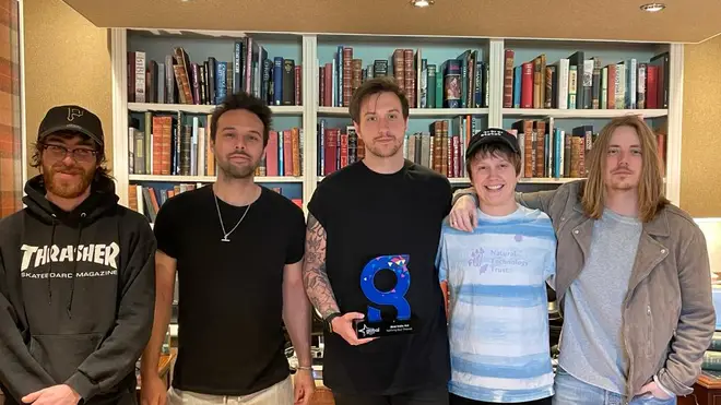 Nothing But Thieves receiving their Global Award for Best Indie