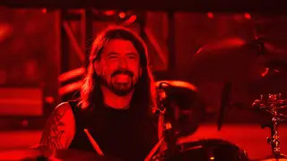 Dave Grohl drums during the https://www.gettyimages.co.uk/detail/news-photo/dave-grohl-performs-onstage-during-2018-lacma-art-film-gala-news-photo/10572102202018 LACMA Art + Film Gala honoring Catherine Opie and Guillermo del Toro