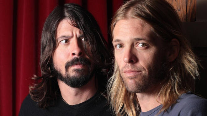 Dave Grohl and Taylor Hawkins in 2010