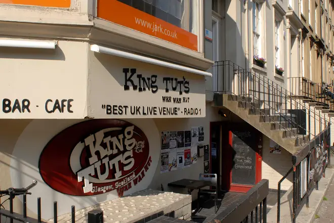 The entrance to King Tut's Wah Wah Hut in 2007