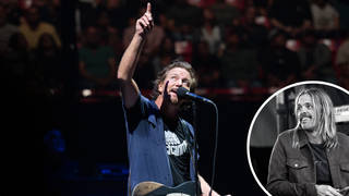 Pearl Jam pay tribute to Foo Fighters' Taylor Hawkins