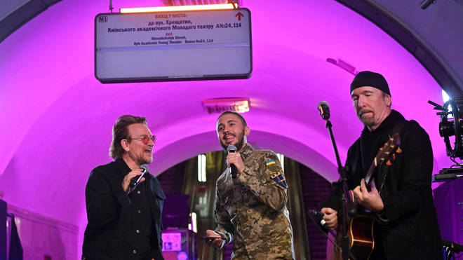 U2's Bono and The Edge sing with Ukranian singer-songwriter Taras Topolia