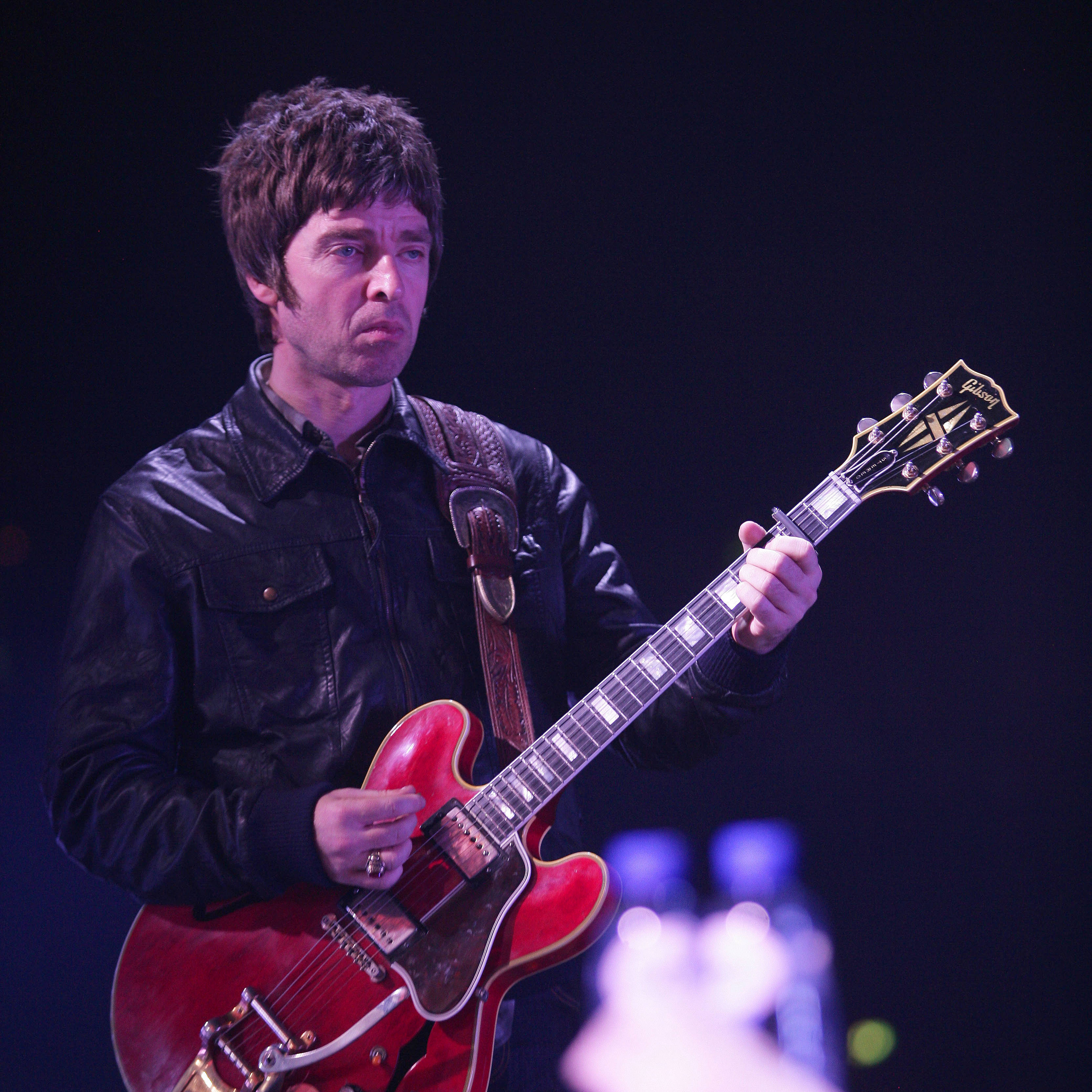 Noel Gallagher's at centre Oasis sells for £325,000 at auction - Radio X