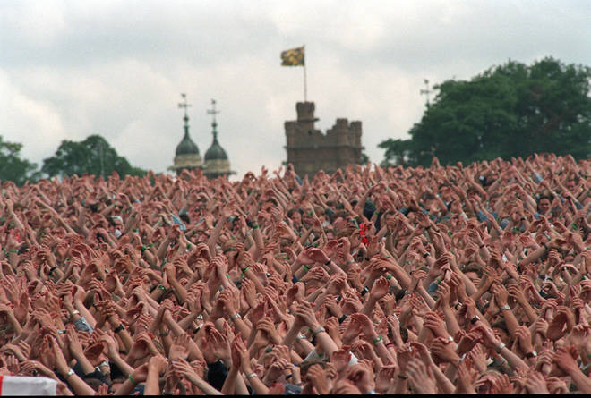 The crowd at the Oasis show at Knebworth on 10th August 1996