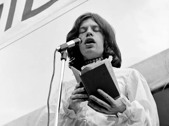 Mick Jagger reads Shelley to the gathered Stones fans as a tribute to the late Brian Jones