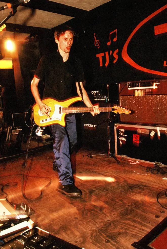 Muse performing at TJ's in Newport in September 1999