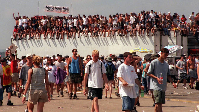 Crowds feel the heat at Woodstock '99