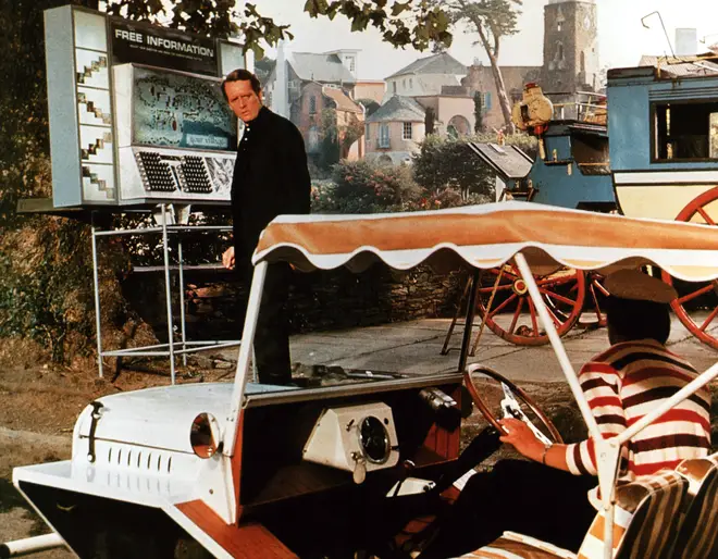 Patrick McGoohan on location at Portmeirion for The Prisoner, 1967