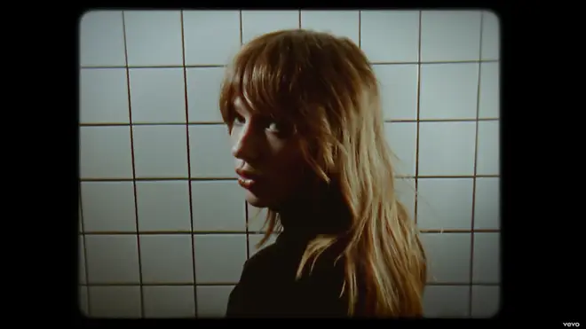 A screengrab of Louise Verneuil in her Nicotine video