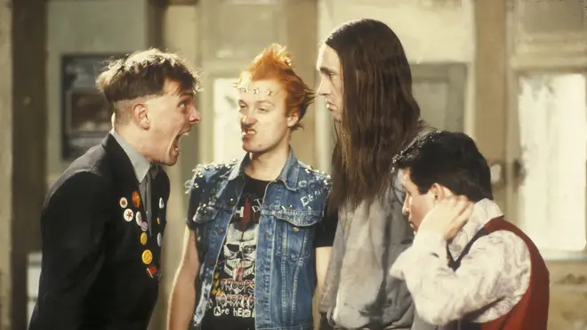 A typical moment from The Young Ones in the 1984 episode "Cash"