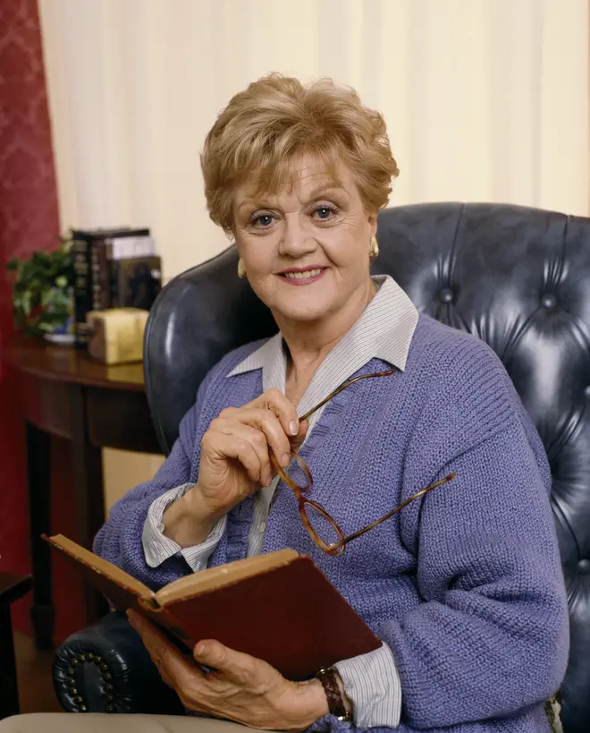 ngela Lansbury stars as mystery writer and crime solver Jessica Fletcher, 1990