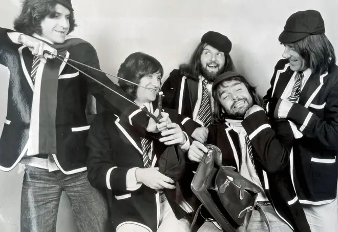 The Kinks at the time of their Schoolboys In Disgrace album, 1975: from left Ray Davies, Dave Davies, John Gosling, John Dalton, Mick Avory