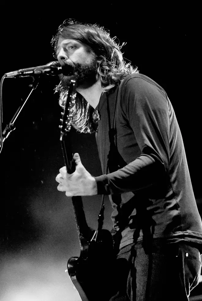 Dave Grohl -performing with Foo Fighters, at V2007