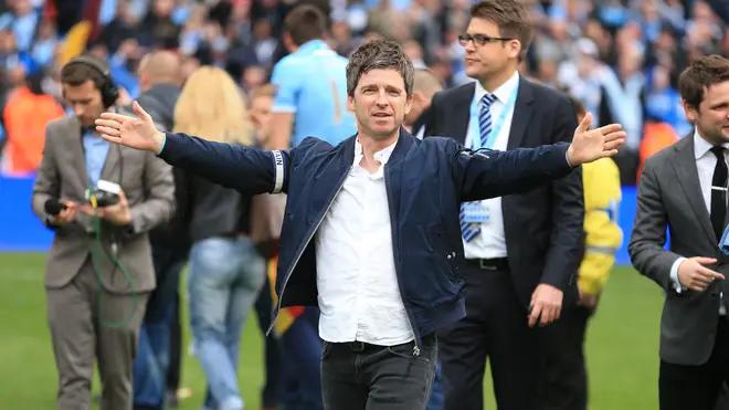 Noel Gallagher celebrates Manchester City win in 2014