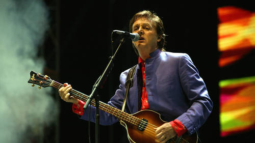 What was on Paul McCartney's setlist at Glastonbury in 2004? - Radio X