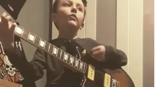 Young musician Charlie Tomlin sings Nirvana